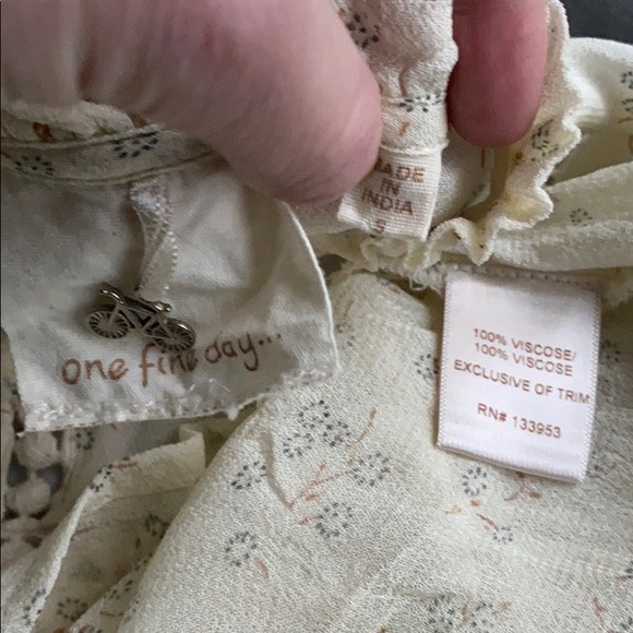 One Fine Day Chiffon Style Top - Picture 6 of 6